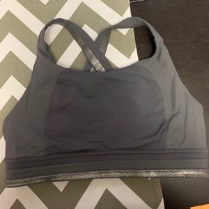 Lululemon size 8 sports bra